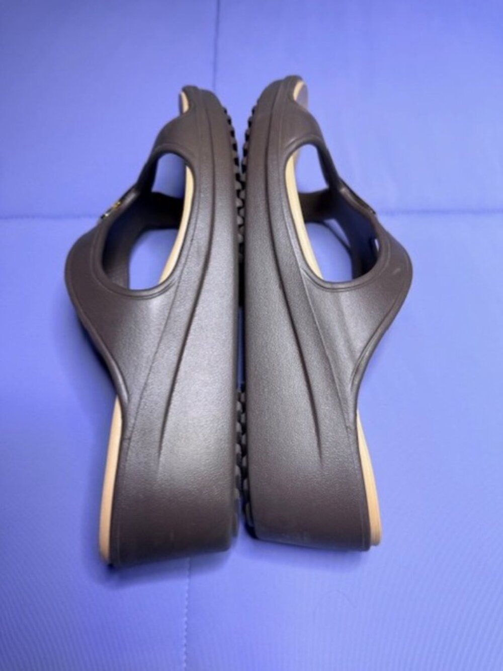 Crocs Sanrah Embellished Wedge Sandals, Size 8 - Picture 6 of 8